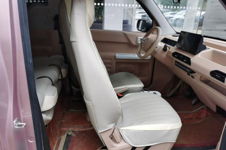 Used Geely Galaxy Panda 2023 Panda Mini 200km Endurance Bear Right Front Seat