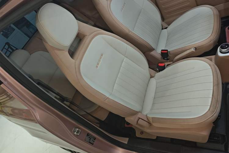 Used Geely Galaxy Panda 2023 Panda Mini 200km Endurance Bear Right Front Seat