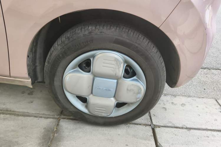 Used Geely Galaxy Panda 2023 Panda Mini 200km Endurance Bear Right Front Wheel Hub