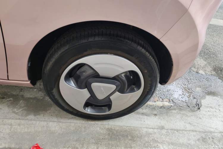 Used Geely Galaxy Panda 2023 Panda Mini 200km Dynamic Bear Right Front Wheel Hub