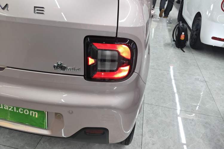Used Geely Galaxy Panda 2023 Panda Mini 200km Endurance Bear Right Rear Taillight