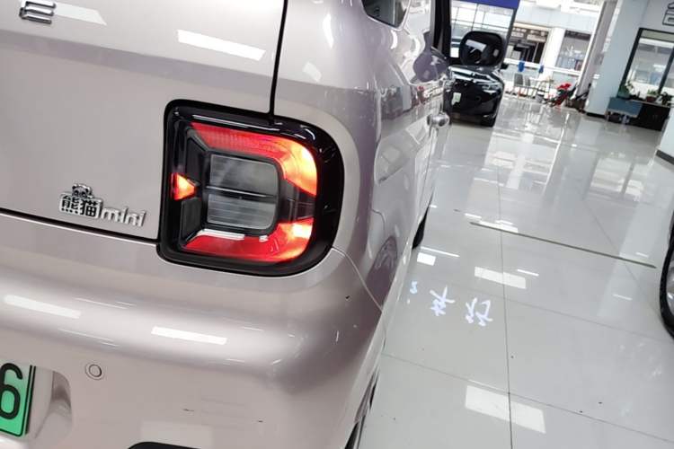 Used Geely Galaxy Panda 2023 Panda Mini 200km Dynamic Bear Right Rear Taillight