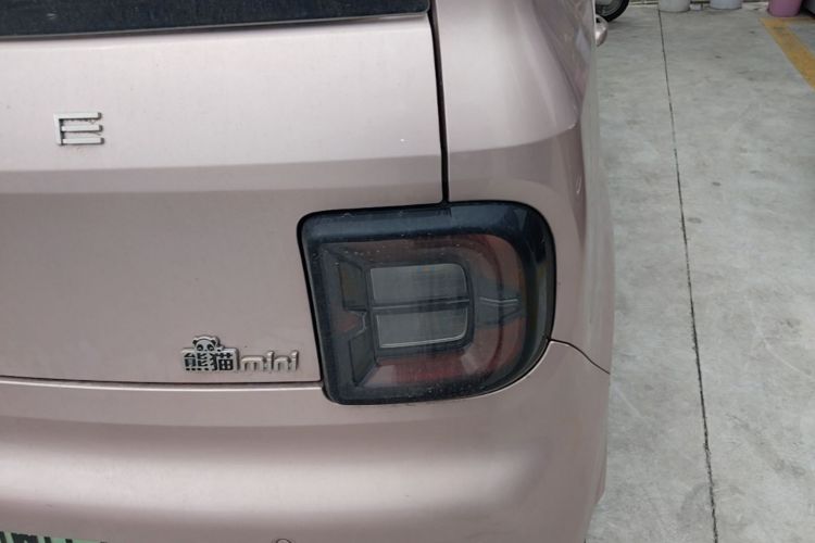 Used Geely Galaxy Panda 2023 Panda Mini 200km Endurance Bear Right Rear Taillight