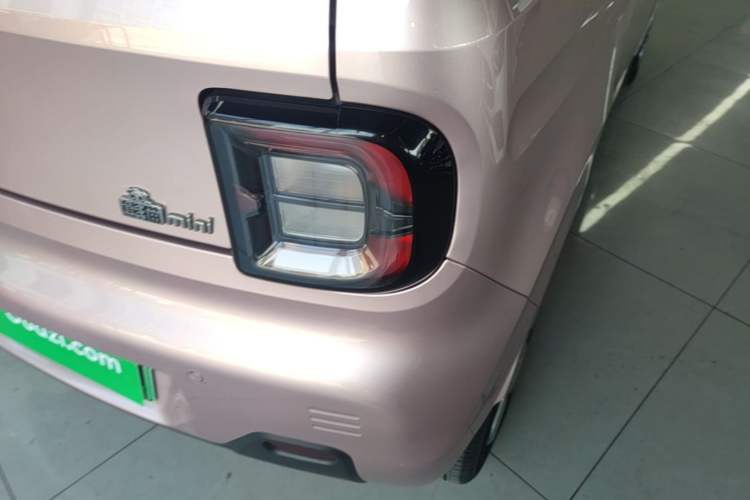 Used Geely Galaxy Panda 2023 Panda Mini 200km Endurance Bear Right Rear Taillight