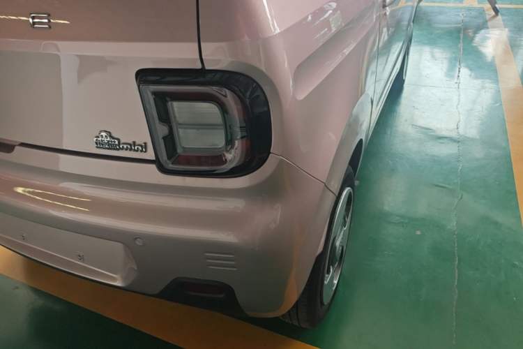 Used Geely Galaxy Panda 2023 Panda Mini 200km Dynamic Bear Right Rear Taillight