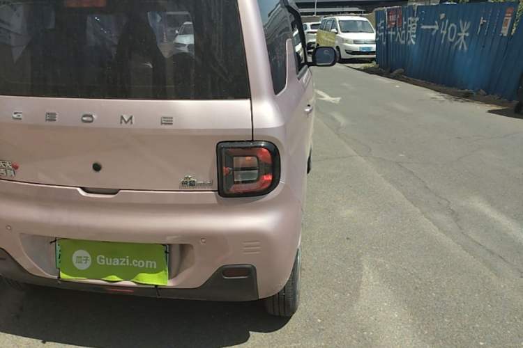 Used Geely Galaxy Panda 2023 Panda Mini 200km Endurance Bear Right Rear Taillight