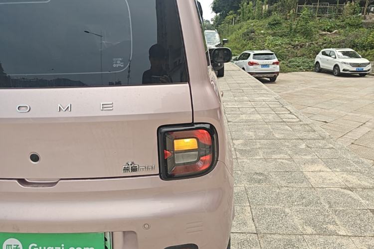 Used Geely Galaxy Panda 2023 Panda Mini 200km Endurance Bear Right Rear Taillight
