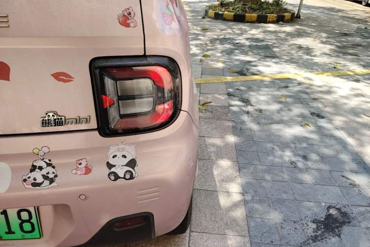 Used Geely Galaxy Panda 2023 Panda Mini 200km Endurance Bear Right Rear Taillight