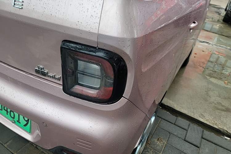 Used Geely Galaxy Panda 2023 Panda Mini 200km Endurance Bear Right Rear Taillight