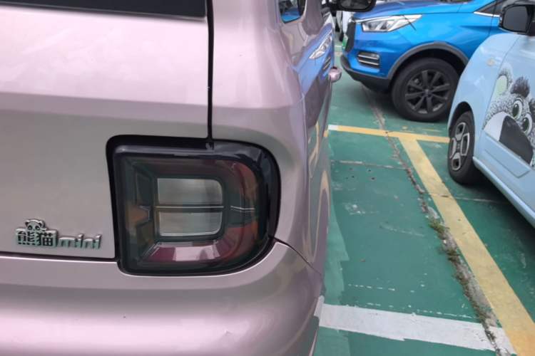 Used Geely Galaxy Panda 2023 Panda Mini 200km Endurance Bear Right Rear Taillight