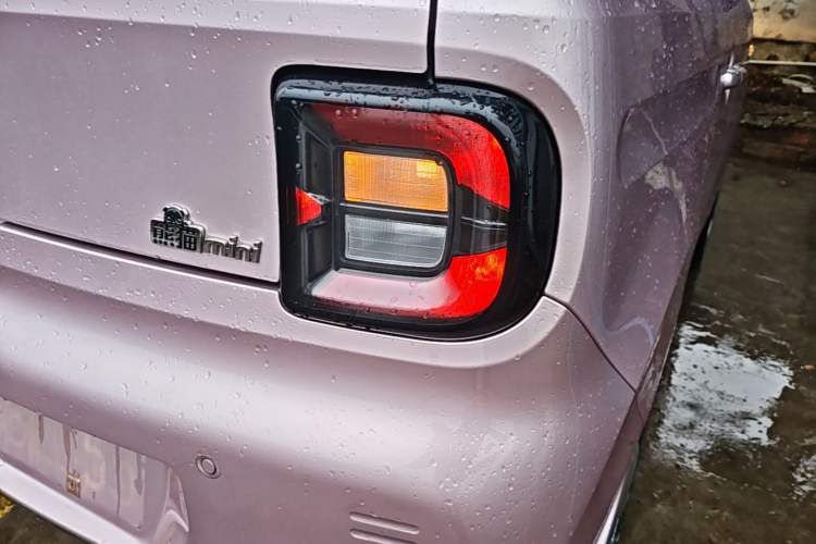 Used Geely Galaxy Panda 2023 Panda Mini 200km Endurance Bear Right Rear Taillight