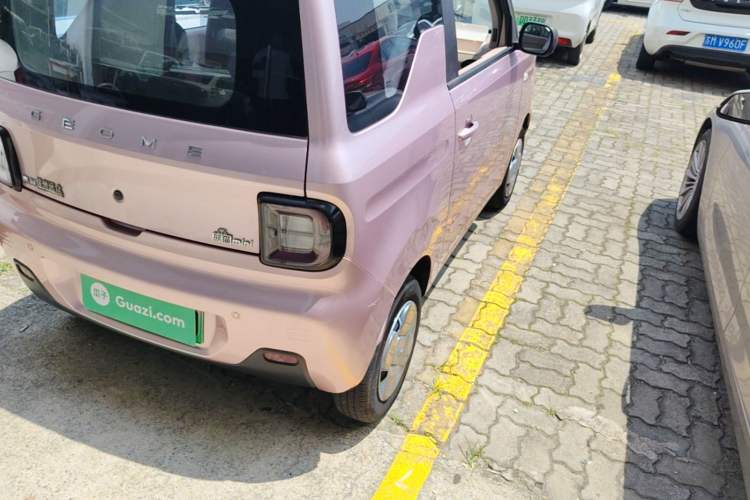 Used Geely Galaxy Panda 2023 Panda Mini 200km Endurance Bear Right Rear Taillight