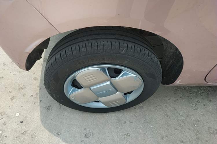 Used Geely Galaxy Panda 2023 Panda Mini 200km Endurance Bear Right Rear Wheel Hub