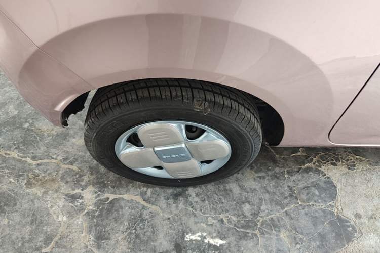 Used Geely Galaxy Panda 2023 Panda Mini 200km Endurance Bear Right Rear Wheel Hub