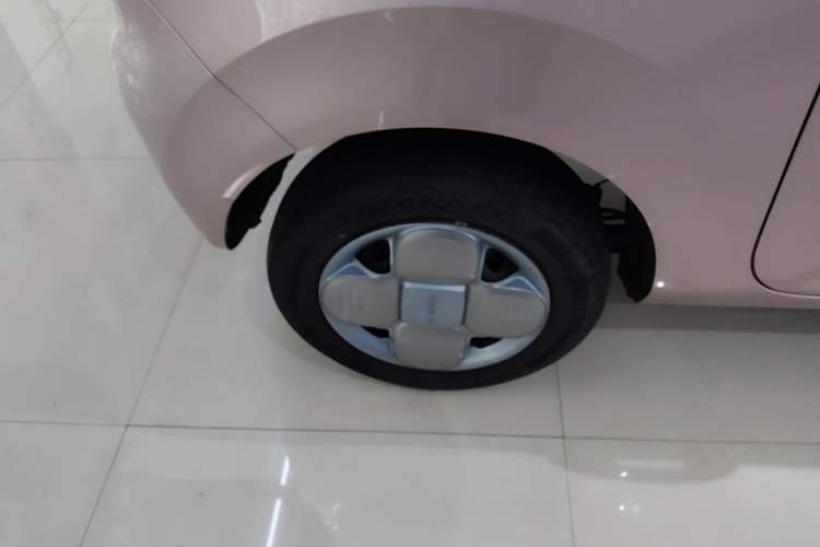 Used Geely Galaxy Panda 2023 Panda Mini 200km Endurance Bear Right Rear Wheel Hub
