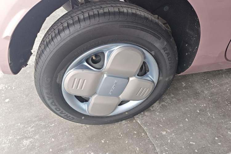 Used Geely Galaxy Panda 2023 Panda Mini 200km Endurance Bear Right Rear Wheel Hub