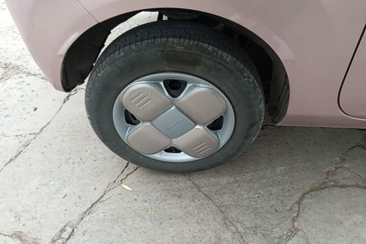 Used Geely Galaxy Panda 2023 Panda Mini 200km Endurance Bear Right Rear Wheel Hub