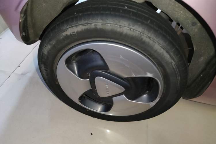 Used Geely Galaxy Panda 2023 Panda Mini 200km Dynamic Bear Right Rear Wheel Hub