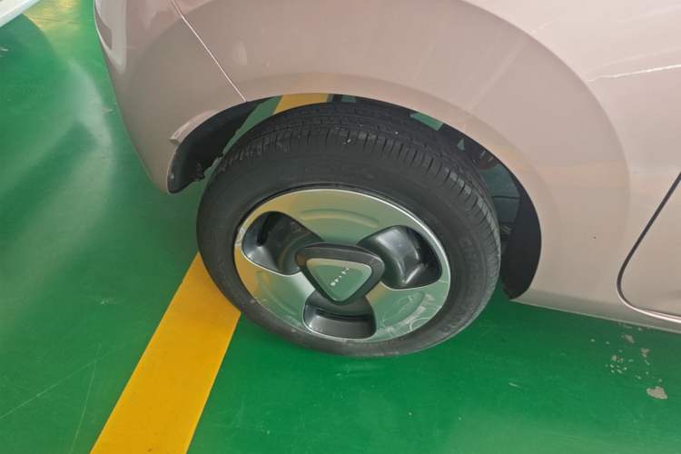 Used Geely Galaxy Panda 2023 Panda Mini 200km Dynamic Bear Right Rear Wheel Hub