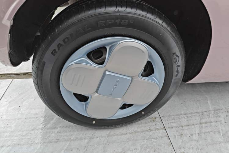 Used Geely Galaxy Panda 2023 Panda Mini 200km Endurance Bear Right Rear Wheel Hub