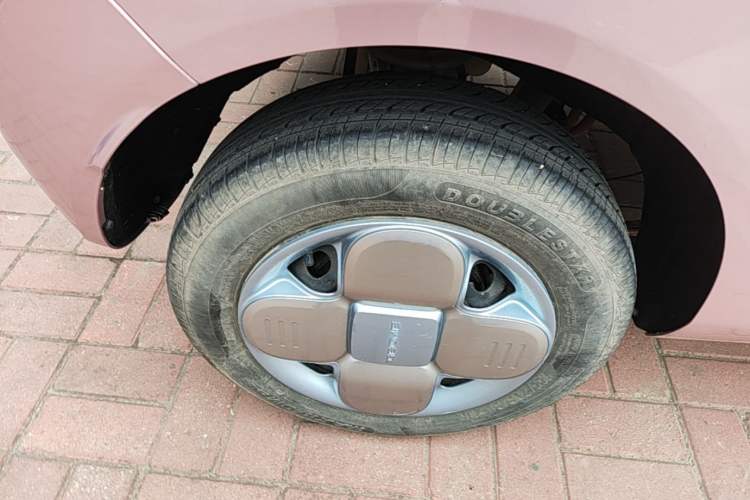 Used Geely Galaxy Panda 2023 Panda Mini 200km Endurance Bear Right Rear Wheel Hub