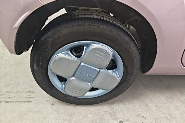 Used Geely Galaxy Panda 2023 Panda Mini 200km Endurance Bear Right Rear Wheel Hub