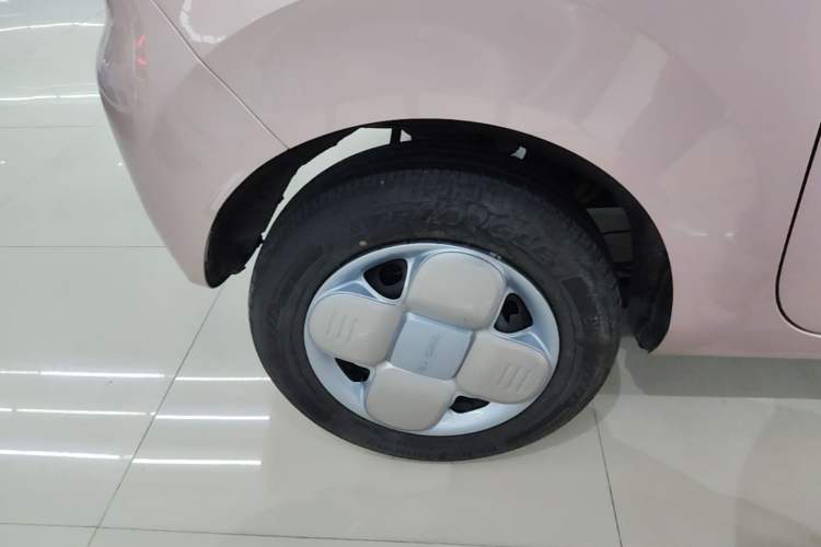 Used Geely Galaxy Panda 2023 Panda Mini 200km Endurance Bear Right Rear Wheel Hub