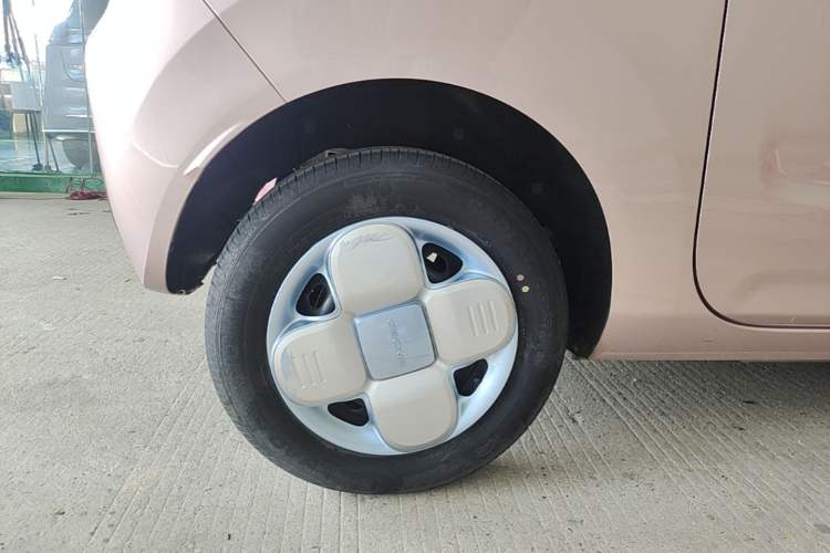 Used Geely Galaxy Panda 2023 Panda Mini 200km Endurance Bear Right Rear Wheel Hub