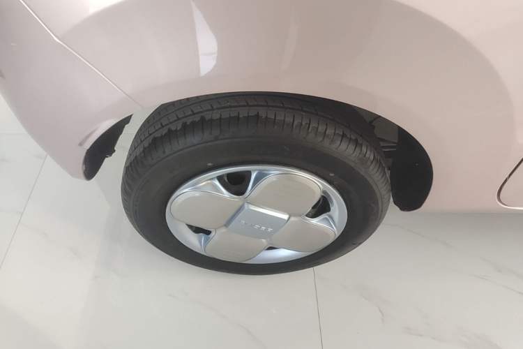 Used Geely Galaxy Panda 2023 Panda Mini 200km Endurance Bear Right Rear Wheel Hub