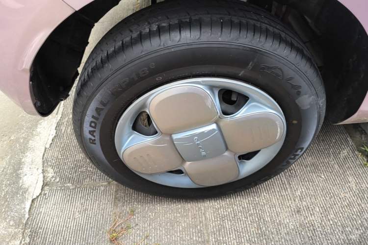 Used Geely Galaxy Panda 2023 Panda Mini 200km Endurance Bear Right Rear Wheel Hub