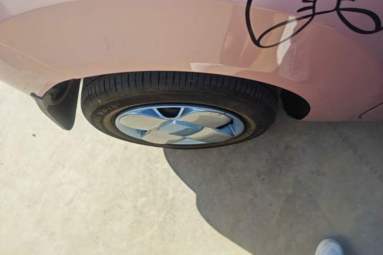 Used Geely Galaxy Panda 2023 Panda Mini 200km Endurance Bear Right Rear Wheel Hub