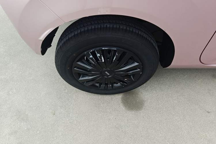 Used Geely Galaxy Panda 2023 Panda Mini 200km Endurance Bear Right Rear Wheel Hub