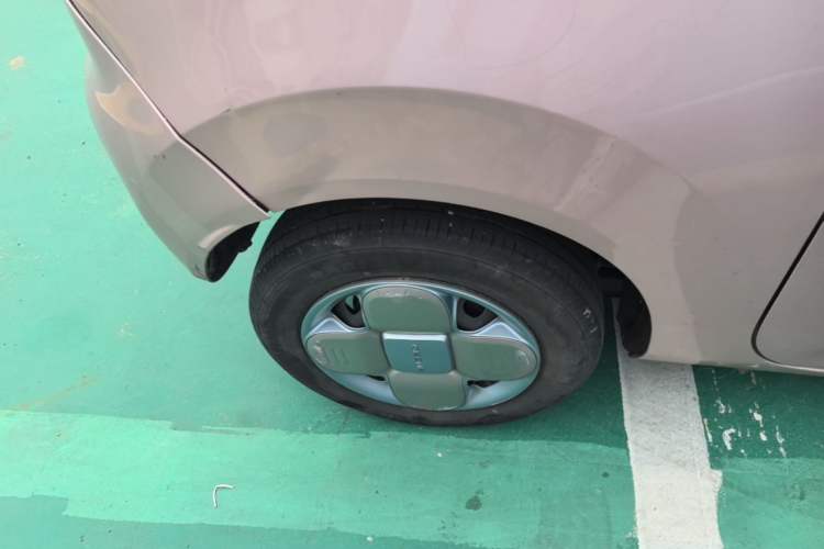 Used Geely Galaxy Panda 2023 Panda Mini 200km Endurance Bear Right Rear Wheel Hub