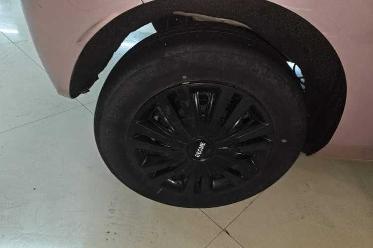 Used Geely Galaxy Panda 2023 Panda Mini 200km Endurance Bear Right Rear Wheel Hub