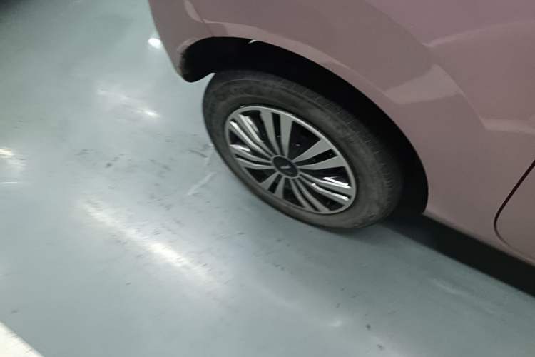Used Geely Galaxy Panda 2023 Panda Mini 200km Endurance Bear Right Rear Wheel Hub
