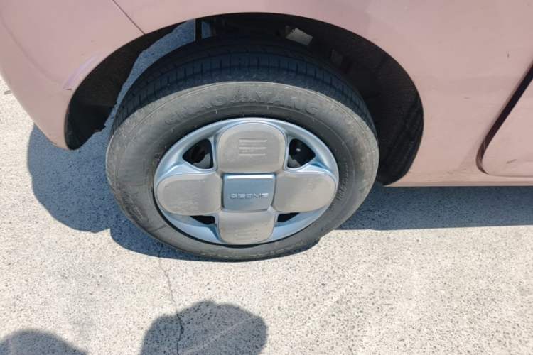 Used Geely Galaxy Panda 2023 Panda Mini 200km Endurance Bear Right Rear Wheel Hub