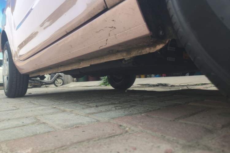 Used Geely Galaxy Panda 2023 Panda Mini 200km Endurance Bear Right Side Sill