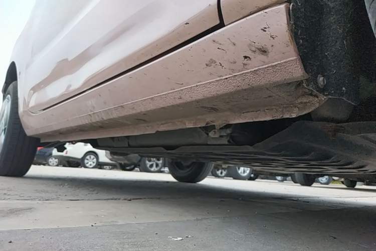 Used Geely Galaxy Panda 2023 Panda Mini 200km Endurance Bear Right Side Sill