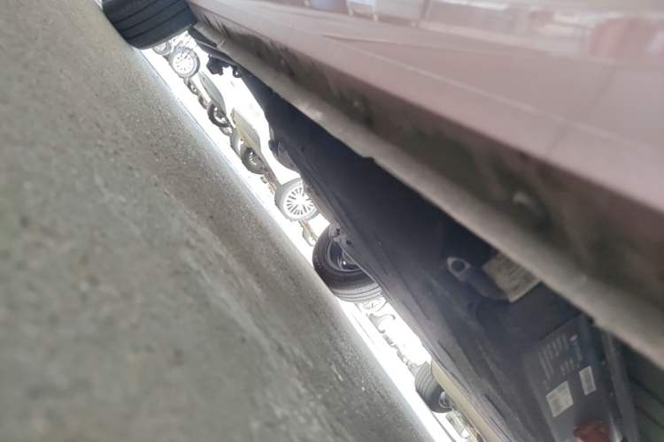 Used Geely Galaxy Panda 2023 Panda Mini 200km Endurance Bear Right Side Sill