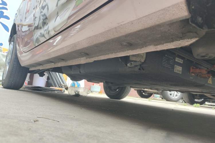 Used Geely Galaxy Panda 2023 Panda Mini 200km Endurance Bear Right Side Sill