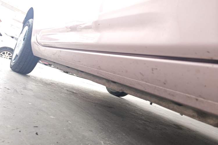 Used Geely Galaxy Panda 2023 Panda Mini 200km Endurance Bear Right Side Sill