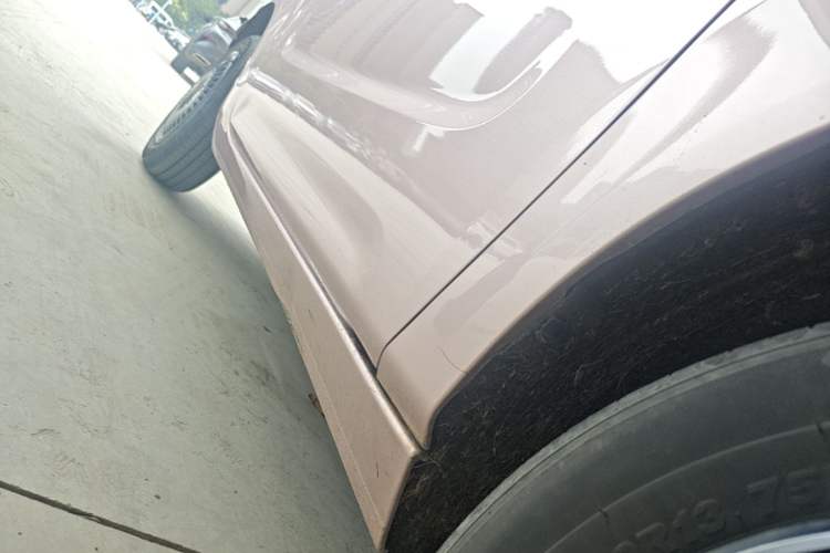 Used Geely Galaxy Panda 2023 Panda Mini 200km Endurance Bear Right Side Sill