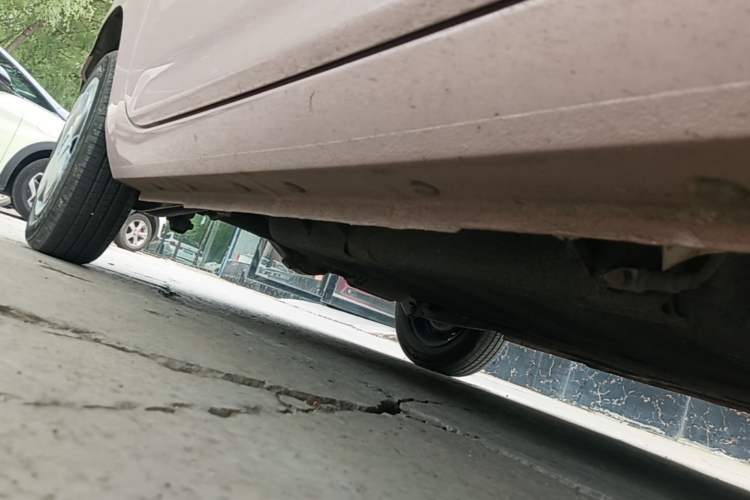 Used Geely Galaxy Panda 2023 Panda Mini 200km Endurance Bear Right Side Sill