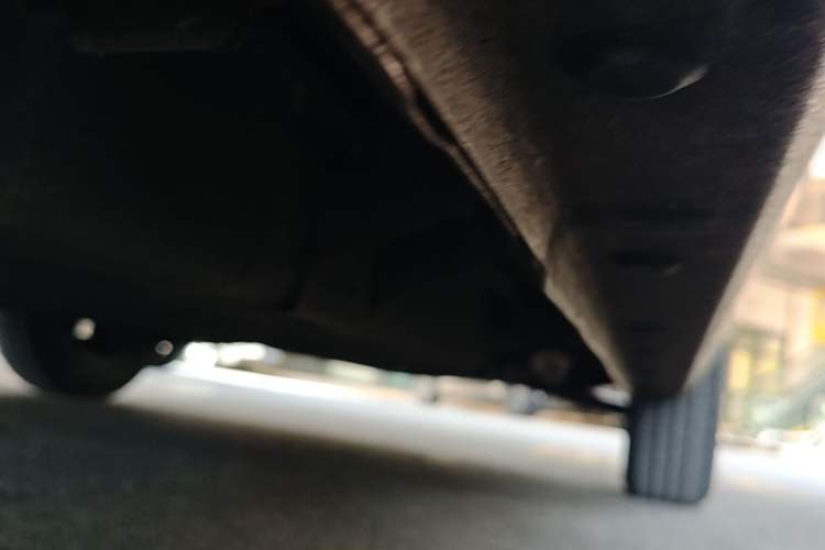 Used Geely Galaxy Panda 2023 Panda Mini 200km Endurance Bear Right Side Sill