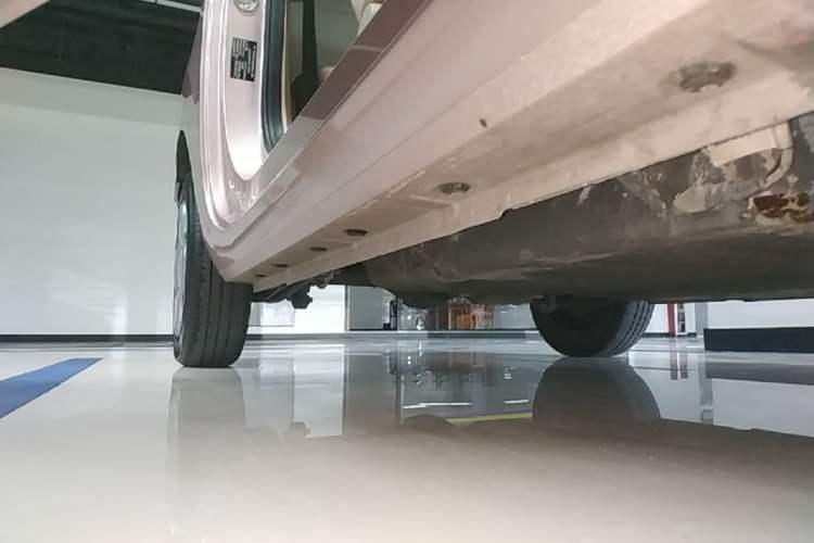 Used Geely Galaxy Panda 2023 Panda Mini 200km Endurance Bear Right Side Sill
