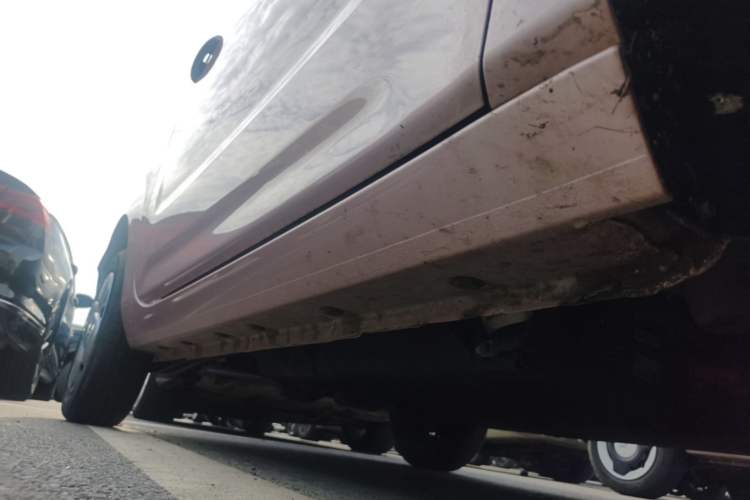 Used Geely Galaxy Panda 2023 Panda Mini 200km Endurance Bear Right Side Sill