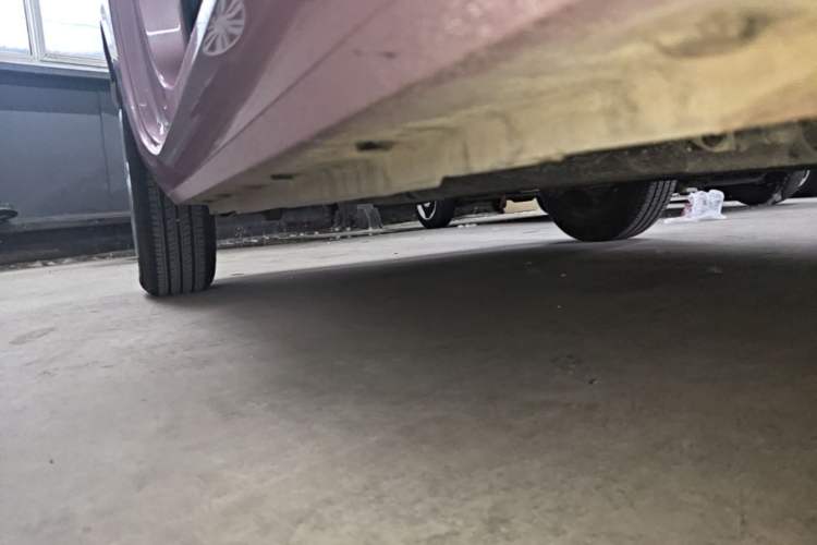 Used Geely Galaxy Panda 2023 Panda Mini 200km Endurance Bear Right Side Sill