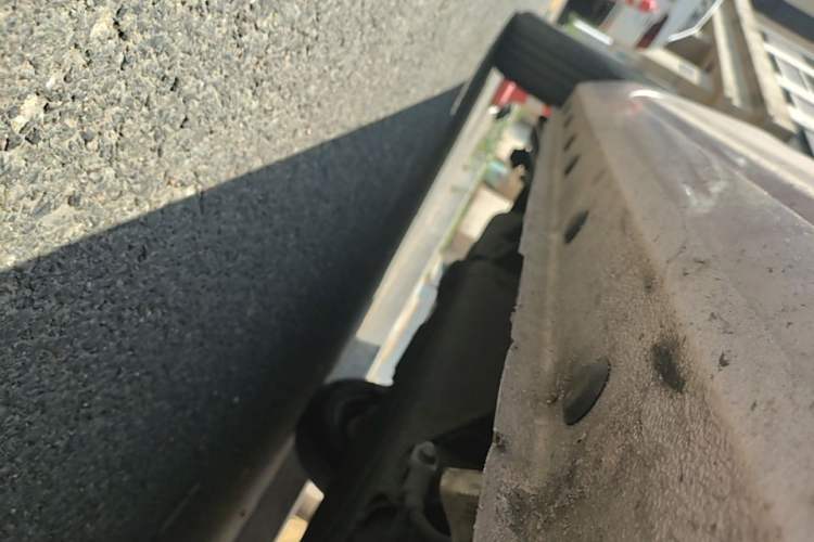 Used Geely Galaxy Panda 2023 Panda Mini 200km Endurance Bear Right Side Sill