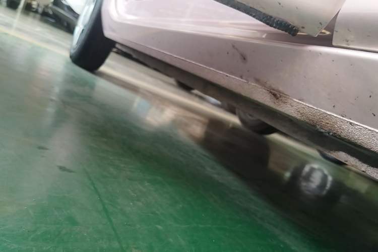 Used Geely Galaxy Panda 2023 Panda Mini 200km Endurance Bear Right Side Sill