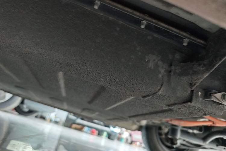 Used Geely Galaxy Panda 2023 Panda Mini 200km Endurance Bear Right Side Sill